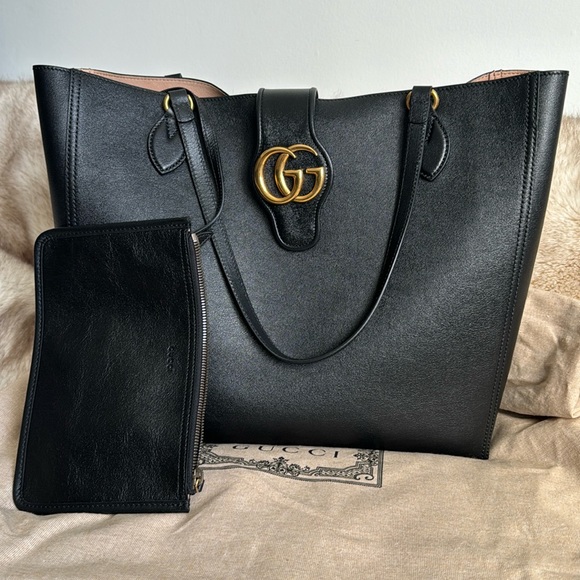 GUCCI
Medium Tote with Double G in Black Leather - Picture 1 of 10